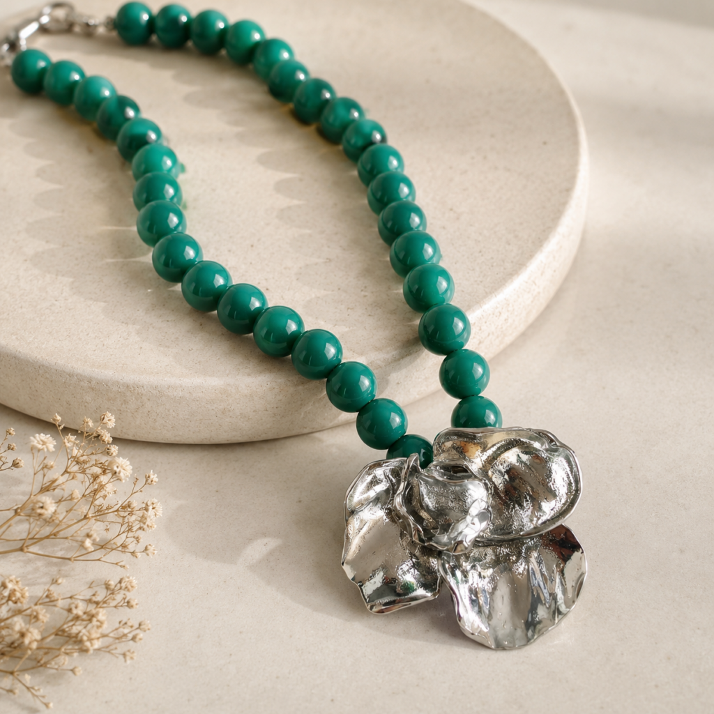 Collares